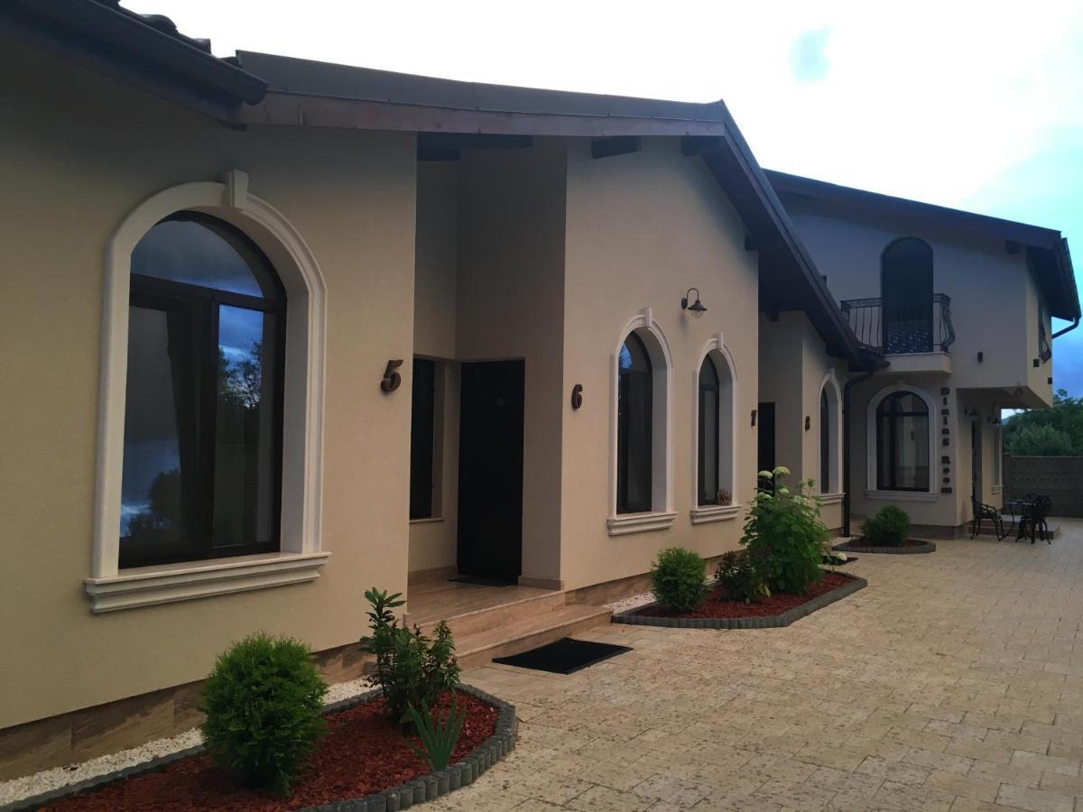 Villa Boutique Alina Дева Екстериор снимка