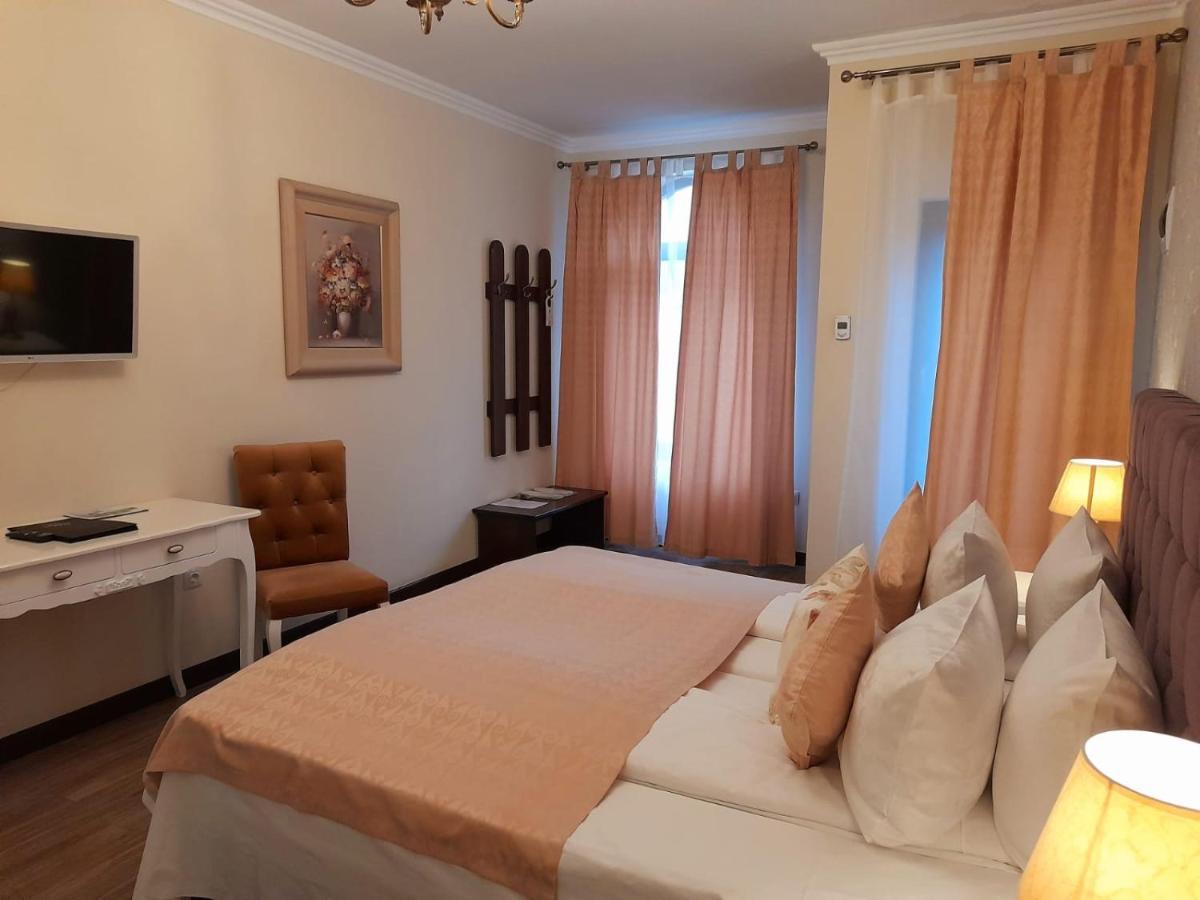 Villa Boutique Alina Дева Екстериор снимка